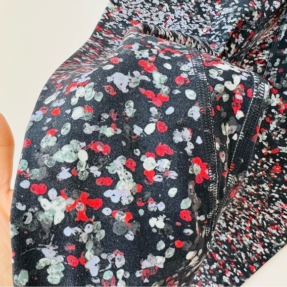 Lululemon Align leggings in water blossoms - Picture 7 of 11